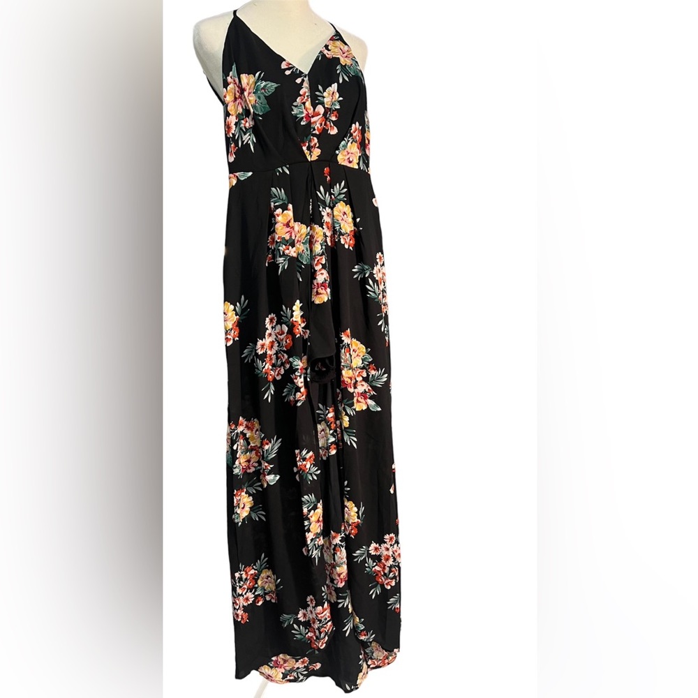 Foral dress with shorts lush with tags.